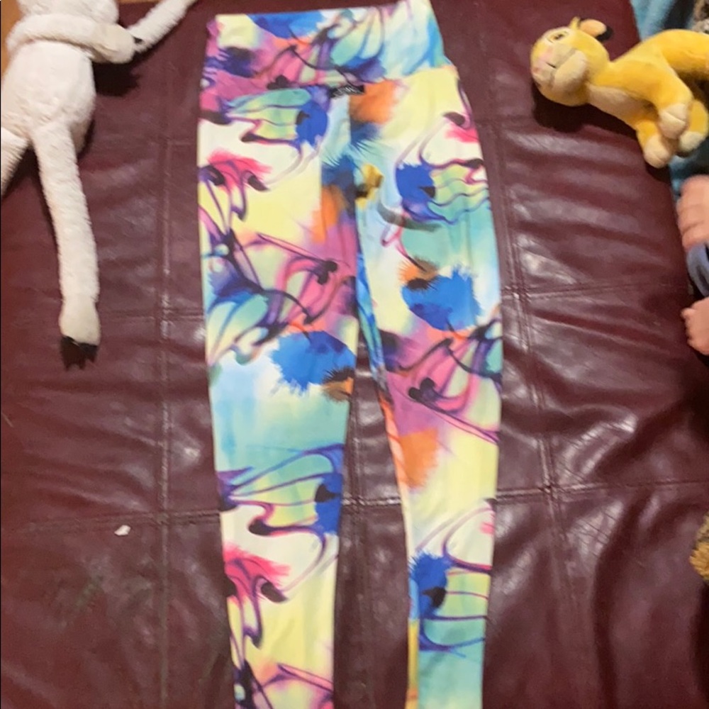 Love Zuvi yoga pants women’s small